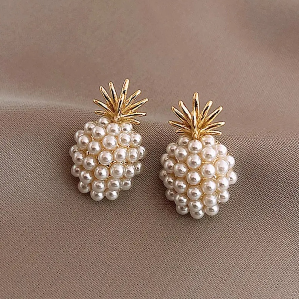 🍍Adorable Gold Tone Beaded Pineapple Stud Earrings